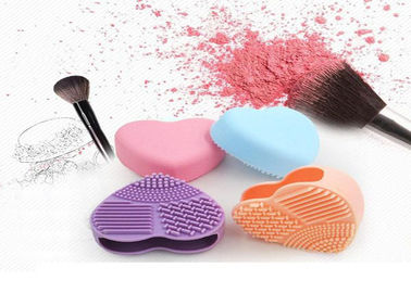 Κίνα Επαγγελματικός ομορφιάς Makeup καθαριστής βουρτσών εξαρτημάτων Washable διαμορφωμένος καρδιά εργοστάσιο